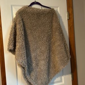 Reversible sherpa poncho